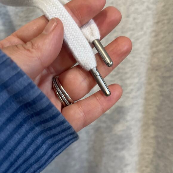 Hollister California Graphic Hoodie Floral Sleeve Embroidery Gray Pullover M - Picture 5 of 8